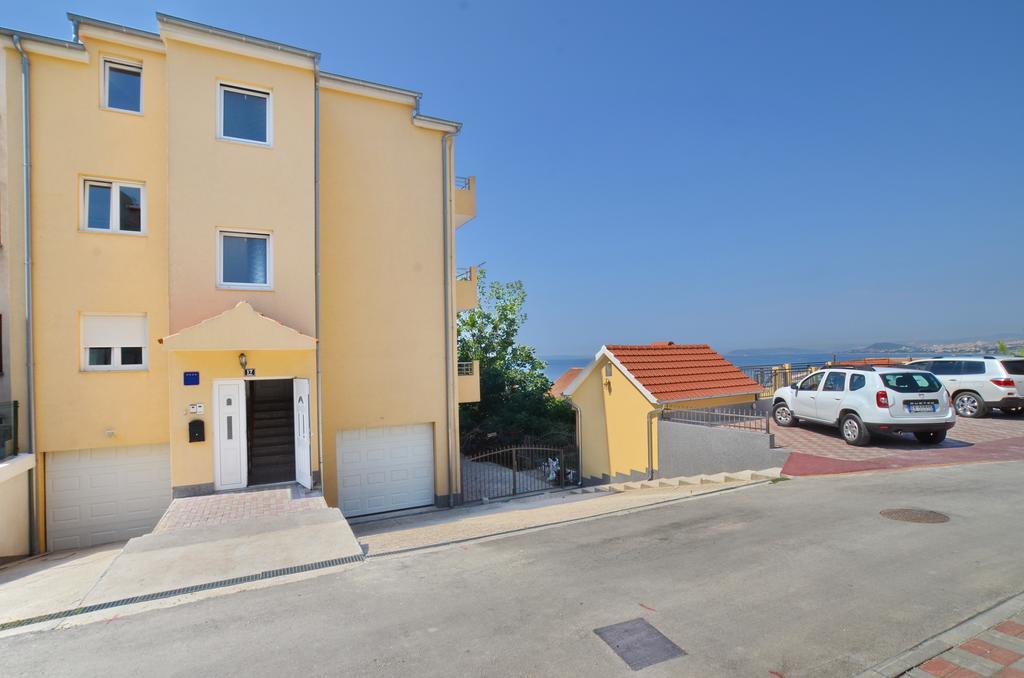 Apartments Max&Leon Podstrana Ruang foto