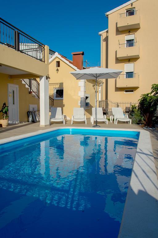 Apartments Max&Leon Podstrana Bagian luar foto