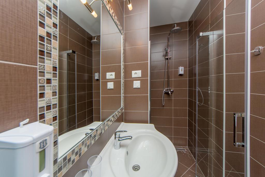 Apartments Max&Leon Podstrana Bagian luar foto