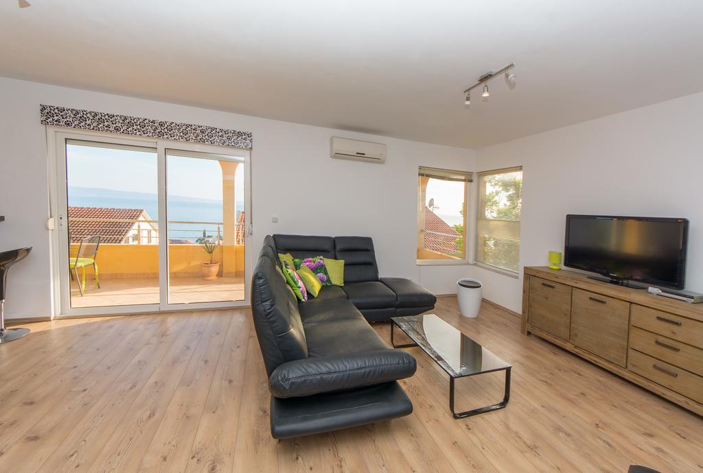 Apartments Max&Leon Podstrana Bagian luar foto
